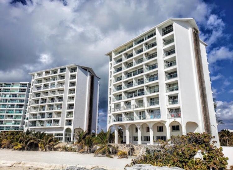 Studio Oceanfront Prime Location Cancún Extérieur photo